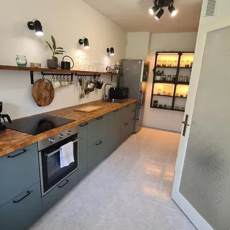 City Center Apartment With Private Sauna Split