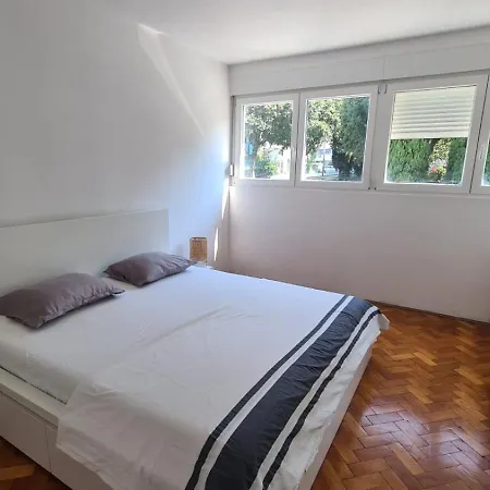 City Center Apartment With Private Sauna Split