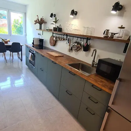 City Center Apartment With Private Sauna * Split
